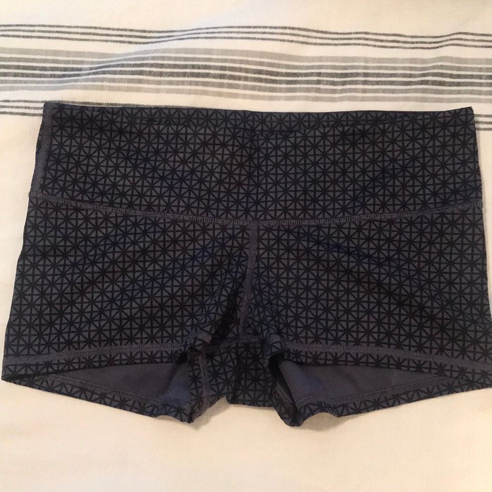 Lululemon boogie short 8 *luxtreme